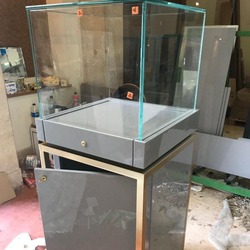 Display Stand 2